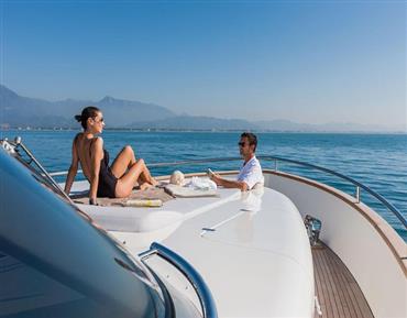 PRIVATE BOAT
